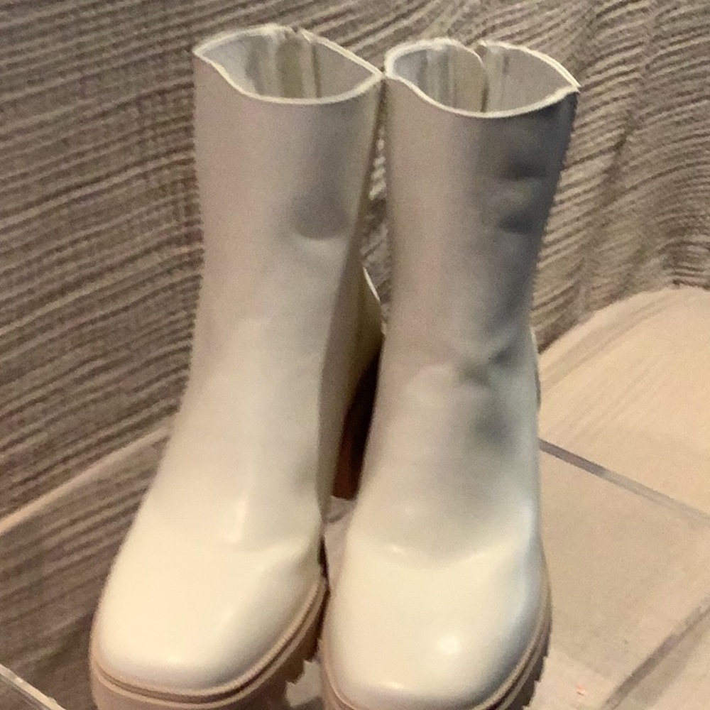 Platform ankle boots